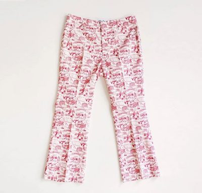 a pair of print pants